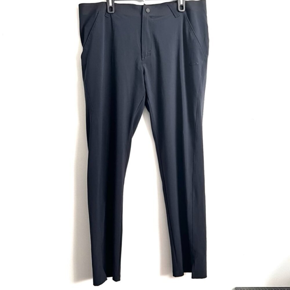 OAKLEY Men's Tailored Fit Flat Front Golf Pants